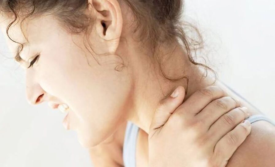 Dzemdes kakla osteohondrozi pavada sāpīgas vai asas sāpes kaklā